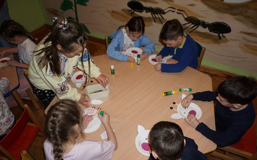 Dziuraki w Ekobibliotece